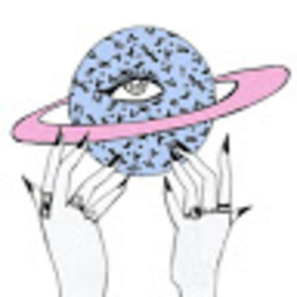 Meet your Posher, Erica - Picture 1 of 1